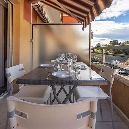 Apartment Joli 65m2 Piscine Parking