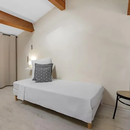 Joli 65m2 Piscine Parking Apartment *