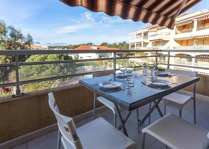 Joli 65m2 Piscine Parking Apartment *