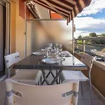Apartment Joli 65m2 Piscine Parking