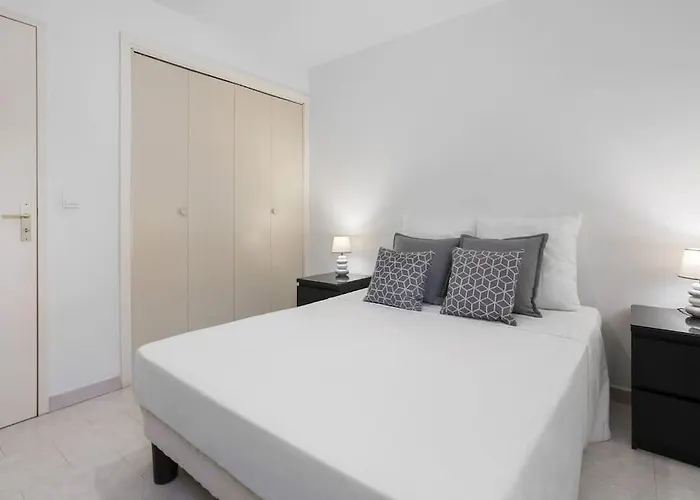 Joli 65m2 Piscine Parking *